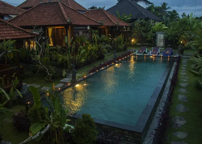 Ratna 4 *