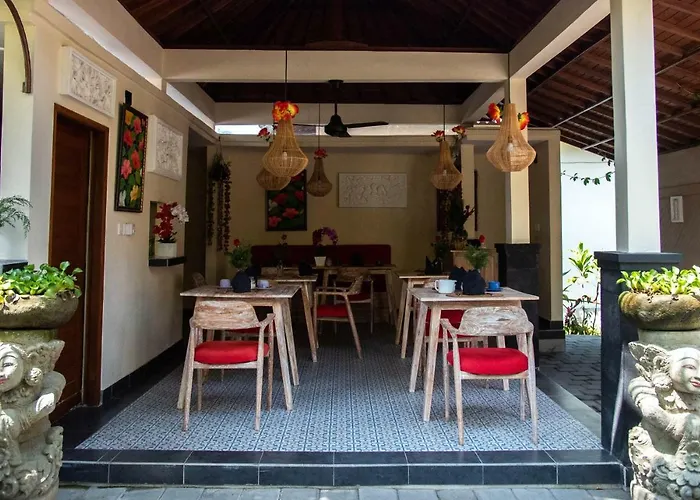Ratna 4 *
